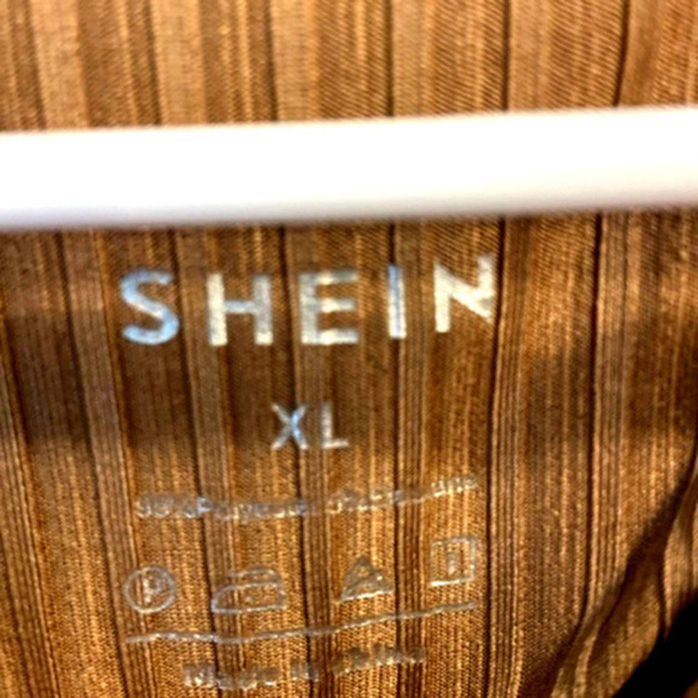 SHEIN Crop Top